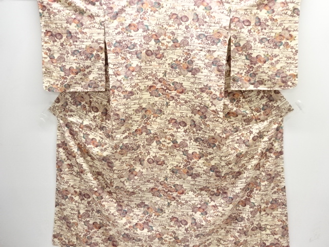 未使用品　観世水に草花模様上代紬着物